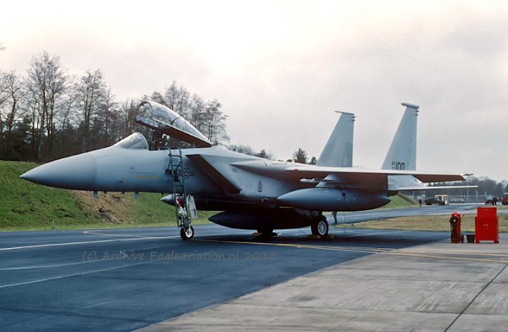 1994-01-13 EHSB 77-0100 F-15A 32nd FS 32nd FG web.jpg